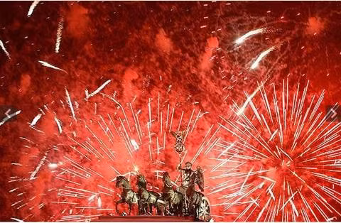 Thế giới tưng bừng đón năm mới 2011 ảnh 10