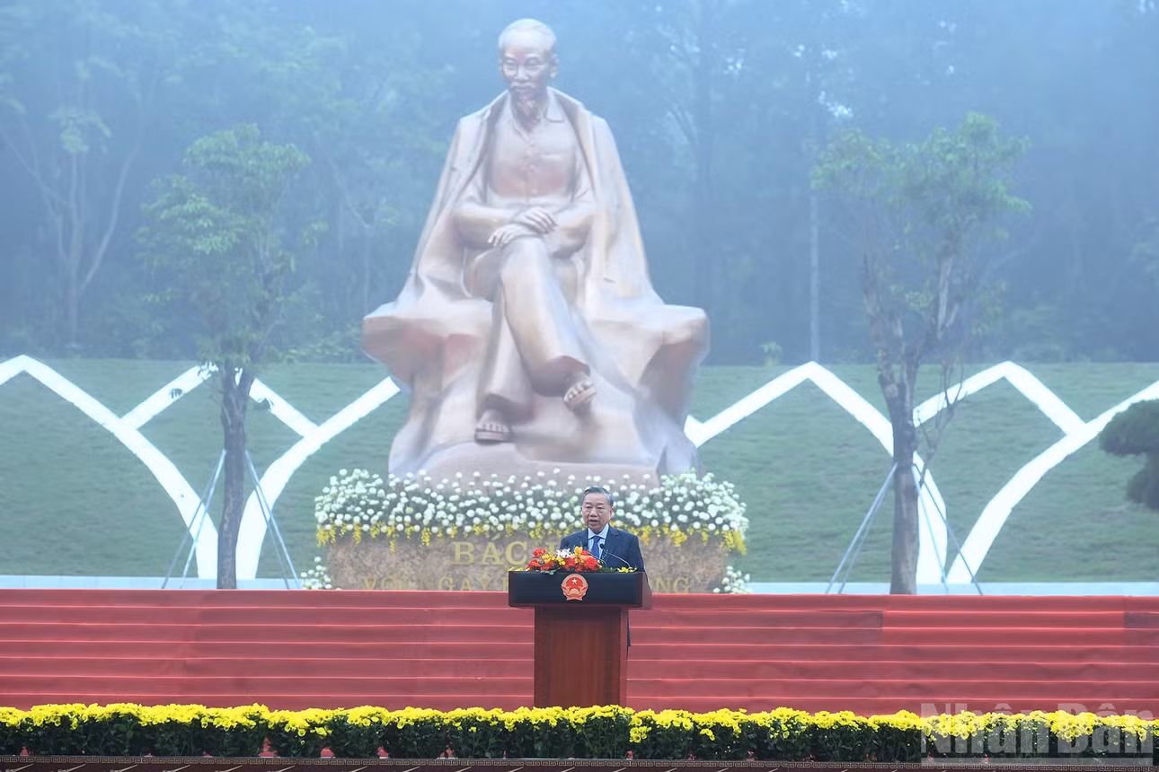 Tổng Bí thư, Chủ tịch nước Tô Lâm phát biểu tại Lễ kỷ niệm 72 năm Ngày Bác Hồ về thăm Đền Hùng và khánh thành Tượng đài “Bác Hồ với ngày hội non sông”. (Ảnh: ĐĂNG KHOA)