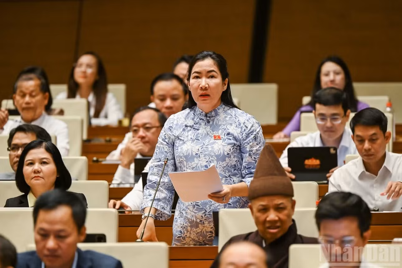 Đại biểu Trần Thị Thu Phước (Đoàn Quảng Ngãi).