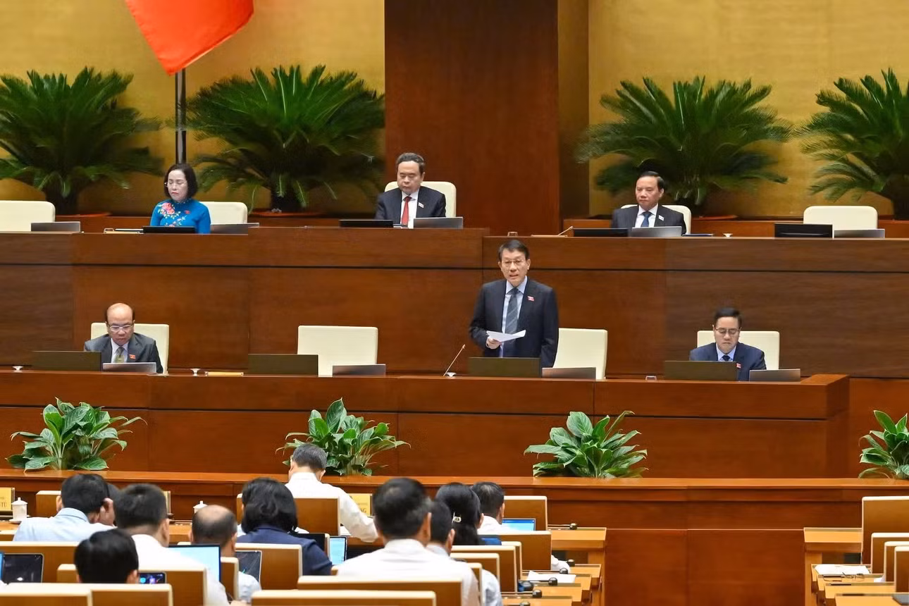 Bộ trưởng Công an Lương Tam Quang phát biểu giải trình, làm rõ một số vấn đề các đại biểu Quốc hội nêu. (Ảnh: THỦY NGUYÊN)