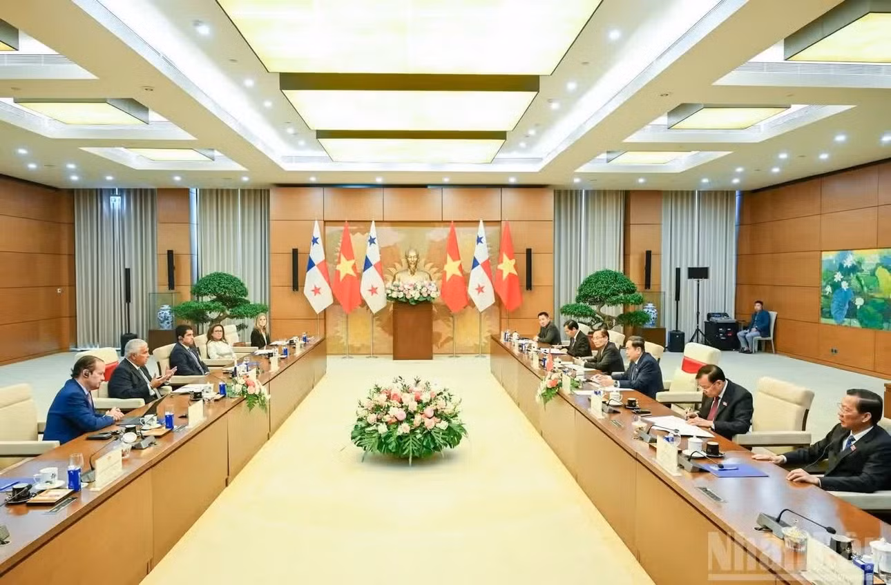 Quang cảnh hội kiến tại Nhà Quốc hội. (Ảnh: DUY LINH)