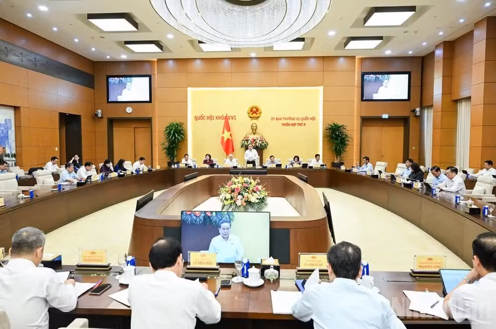 Quang cảnh phiên họp. (Ảnh: DUY LINH)