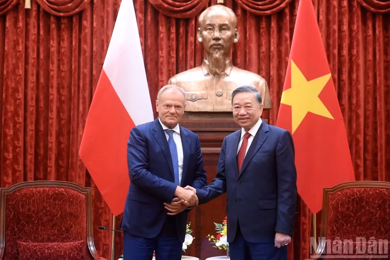 Tổng Bí thư, Chủ tịch nước Tô Lâm tiếp Thủ tướng Cộng hòa Ba Lan Donald Tusk. (Ảnh: ĐĂNG KHOA)