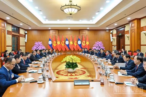 Hai bên nhất trí quan tâm thúc đẩy hợp tác giữa các địa phương, đặc biệt là các địa phương có chung đường biên giới. (Ảnh: THỦY NGUYÊN)