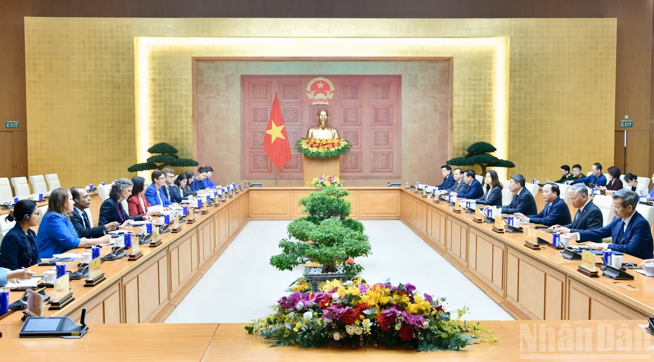 Quang cảnh buổi tiếp. (Ảnh: THANH GIANG)