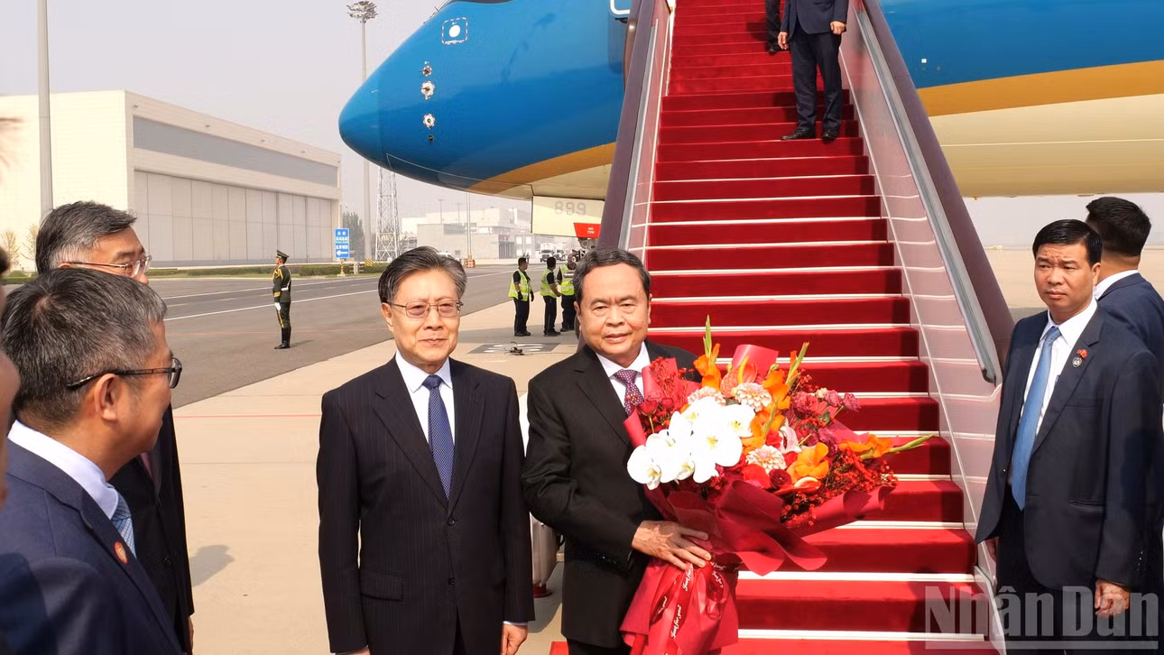 Chủ tịch Quốc hội Trần Thanh Mẫn và Phó Ủy viên trưởng Ủy ban Thường vụ Nhân đại toàn quốc Trung Quốc Vương Đông Minh.