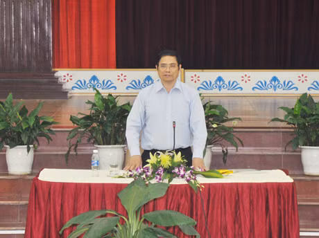 Bí thư Tỉnh ủy Phạm Minh Chính làm việc với BTV huyện ủy Đông Triều