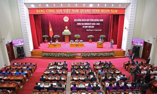 Khai mạc Kỳ họp thứ 7, HĐND tỉnh khóa XIII