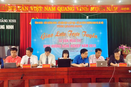 Giao lưu trực tuyến "Tư vấn mùa thi 2013"