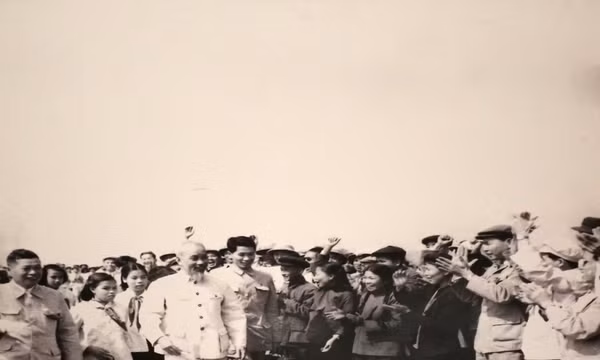 Những chiếc "Huy hiệu Bác Hồ"
