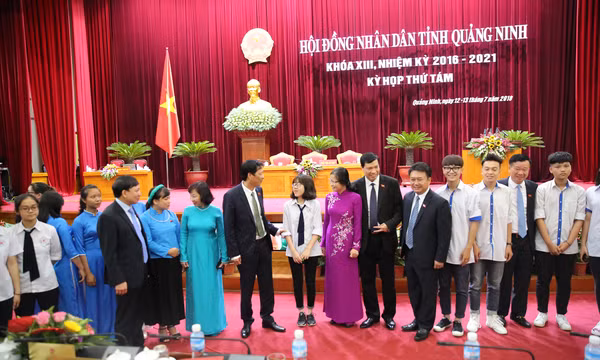 Kỳ họp thứ 8, HĐND tỉnh khóa XIII