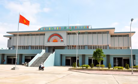 Chợ Trung tâm Hải Hà: Nhà đầu tư và hộ kinh doanh chưa “bén duyên”