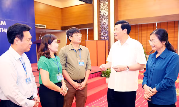 Cần tiếp tục vào cuộc đồng bộ để tháo gỡ những "nút thắt" trong phát triển KT-XH