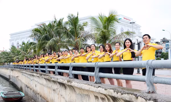 Bưu điện tỉnh hưởng ứng Nụ cười Hạ Long