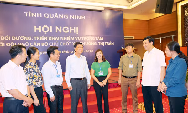 Tiếp tục quán triệt các nội dung an ninh chính trị, quản lý quy hoạch và đất đai, Luật Tổ chức chính quyền địa phương