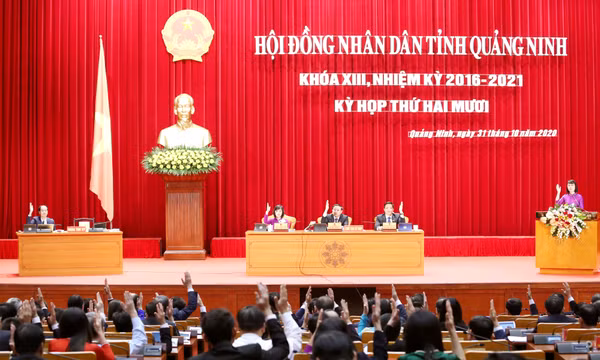 Sáng 7/12, diễn ra Kỳ họp thứ 21, HĐND tỉnh khóa XIII
