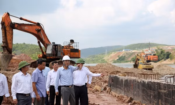 Phấn đấu hoàn thành Dự án Cầu phao tạm Km3+4 cảng ICD Thành Đạt trong tháng 10-2017