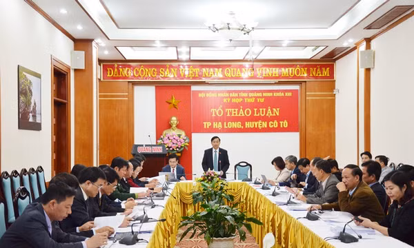 Kỳ họp thứ 4HĐND tỉnh khóa XIII: Sôi nổi thảo luận tại tổ về các giải pháp phát triển kinh tế - xã hội