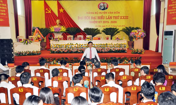 Sôi nổi - tâm huyết-trách nhiệm tham gia ý kiến vào các văn kiện Đại hội