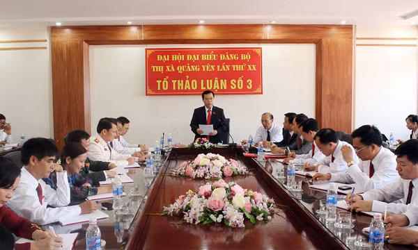 BCH Đảng bộ TX Quảng Yên họp phiên đầu tiên bầu BTV Thị ủy và các chức danh