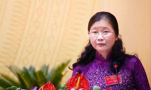 "Khai thác tiềm năng phát triển nông – lâm – ngư nghiệp, công nghiệp cảng biển và hoạt động dịch vụ gắn với các khu kinh tế cửa khẩu"