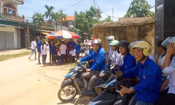 Đầm Hà: Xe ôm miễn phí phục vụ thí sinh thi tốt nghiệp THPT