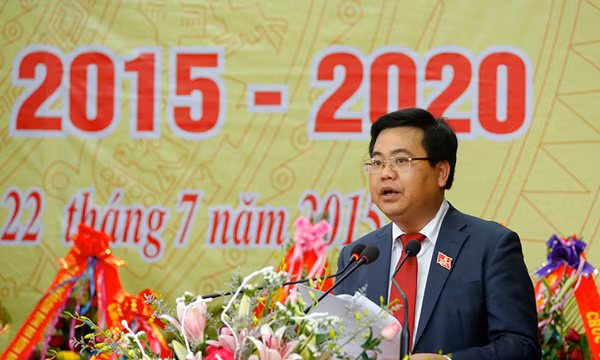 Đồng chí Hoàng Bá Nam được bầu làm Bí thư Huyện ủy Cô Tô nhiệm kỳ 2015-2020