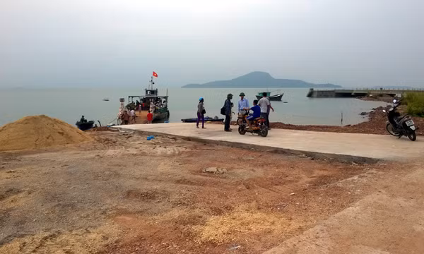 Chính thức đưa tuyến phà ra đảo Cái Chiên vào hoạt động ổn định