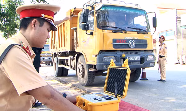 Quảng Yên: Xử phạt 11 phương tiện vi phạm tải trọng, kích thước thành thùng