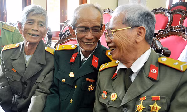 Niềm vui ngày hội ngộ