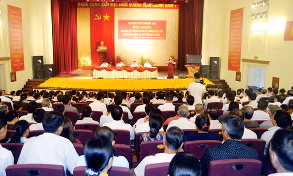 Triển khai thực hiện Nghị quyết Đại hội Đảng bộ tỉnh lần thứ XIV: Bắt đầu từ tuyên truyền, quán triệt