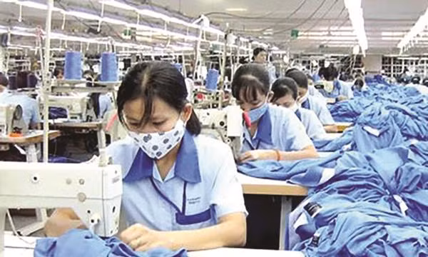 Đề xuất nới số giờ làm thêm lên 400 giờ/năm
