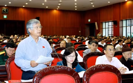 Đoàn ĐBQH tỉnh Quảng Ninh đóng góp ý kiến về Dự án Luật Quản lý thuế và Dự án Luật Thủ đô