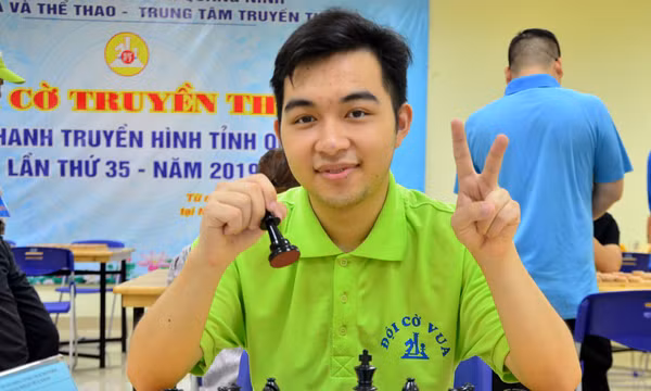Chuyện về VĐV cờ vua toàn thắng sau 5 vòng đấu