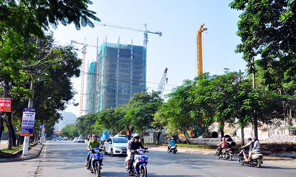 Hạ Long xóa những "vết lem" gây mất mỹ quan thành phố