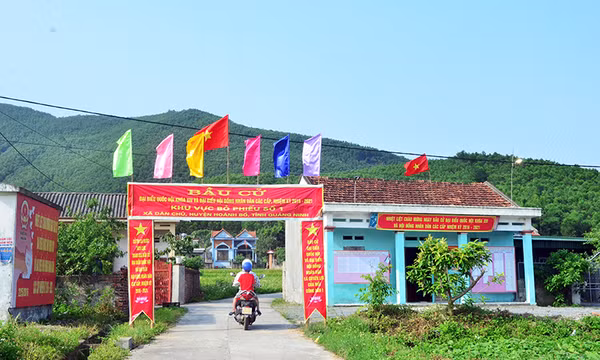 Vững niềm tin vào ngày hội non sông