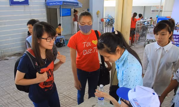 Thí sinh ăn uống thế nào để đảm bảo sức khỏe khi đi thi?