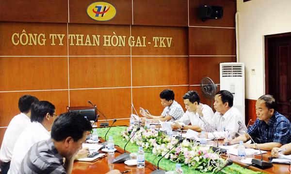 Củng cố niềm tin của đảng viên và nhân dân đối với Đảng