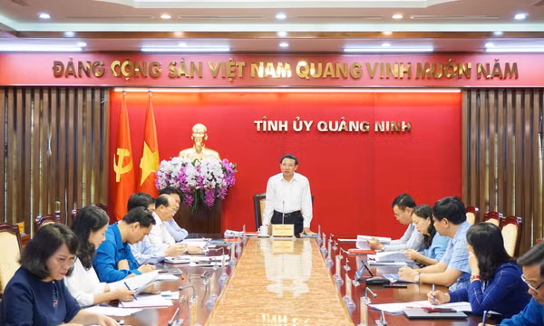 Giao ban các ban xây dựng Đảng, đơn vị trực thuộc Tỉnh ủy