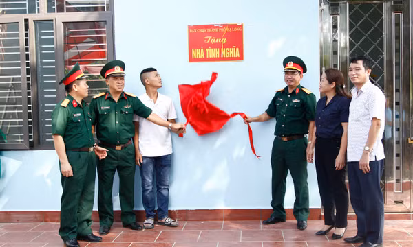 Ban CHQS TP Hạ Long: Khánh thành và bàn giao nhà tình nghĩa