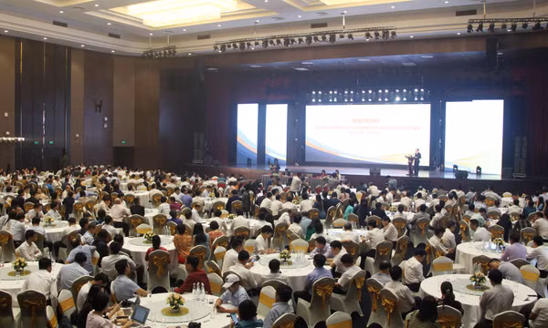 Tỉnh Quảng Ninh gặp mặt doanh nghiệp