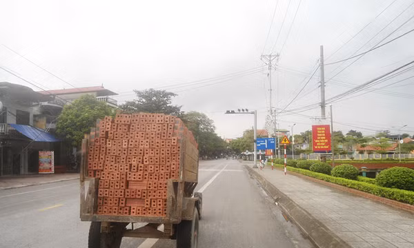 Xe công nông - Cấm nhưng vẫn lưu hành