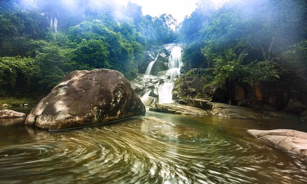 Thác Khe Vằn