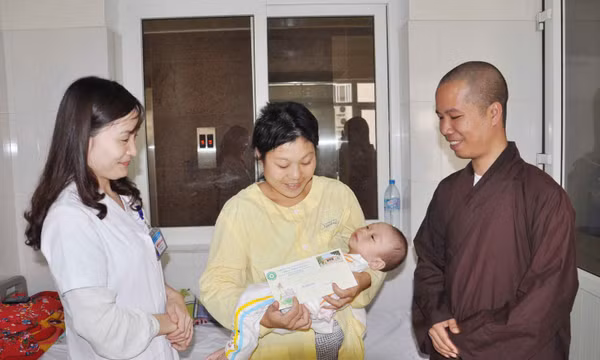 Những hoàn cảnh khó khăn ở Bệnh viện Sản - Nhi tỉnh được giúp đỡ