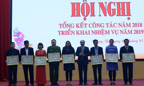 Uông Bí phấn đấu là địa phương phát triển về dịch vụ - du lịch