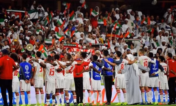 Không cho CĐV Qatar đến sân cổ vũ, Hoàng thân UAE bất ngờ "chơi trội"