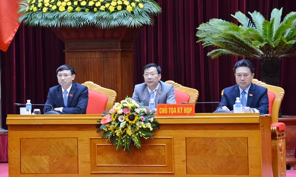 Chất vấn và trả lời chất vấn tại Kỳ họp thứ 5, HĐND tỉnh khóa XIII
