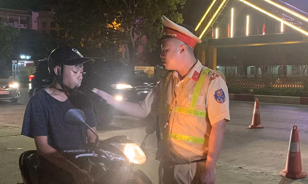 Gia tăng phương tiện xe mô tô, xe máy điện - Cần quản lý chặt chẽ