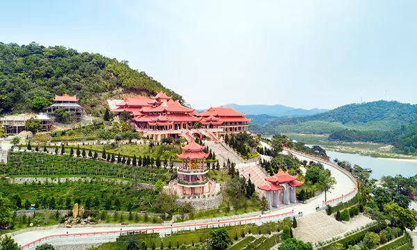Vân Đồn: Những điểm đến hấp dẫn