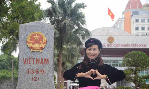 Lan tỏa "Nụ cười Hạ Long" nơi địa đầu Tổ quốc